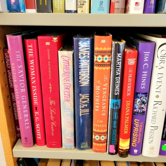 BOOKS Mystery Box 70 Pack for 275$ Rare, New & Vintage  (Read Descriptio… - Picture 15 of 16